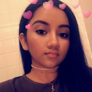 Meet your Posher, Noelia